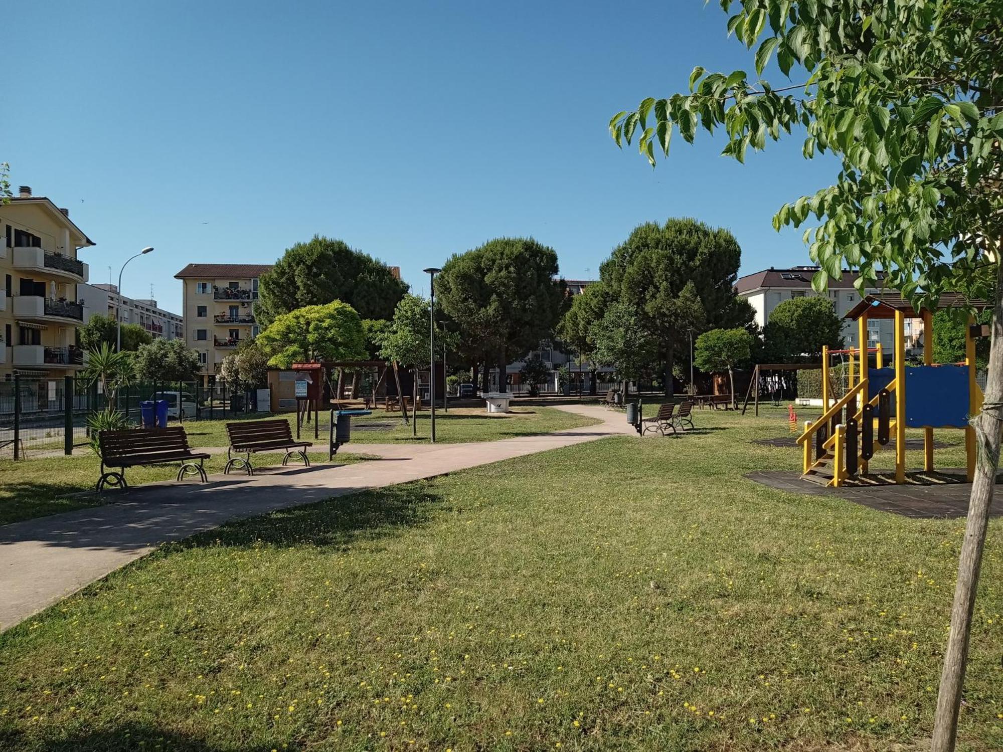 Apartamento Casa Giardino San Benedetto del Tronto Exterior foto